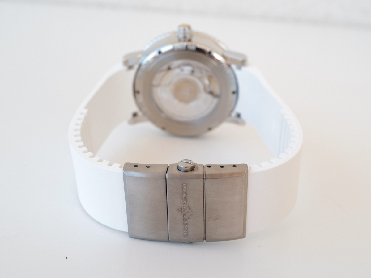 Швейцарський годинник Ulysse Nardin Lady Marine Diver 40 Mother of Pearl Dial