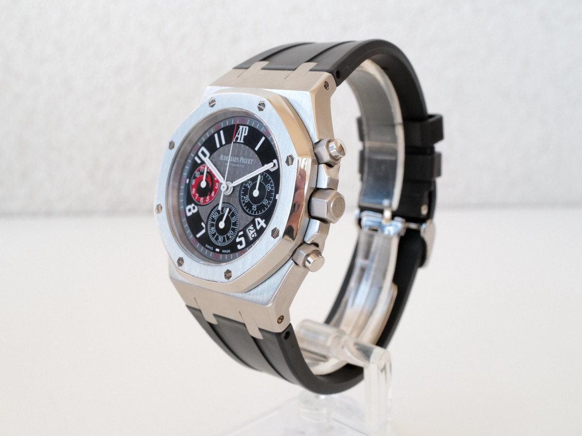 Швейцарские часы Audemars Piguet Royal Oak Chronograph 39 City Of Sails Limited Edition