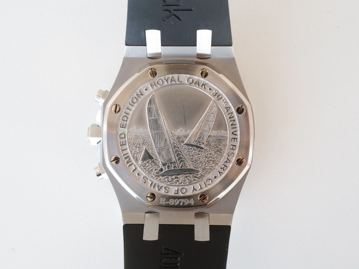 Швейцарские часы Audemars Piguet Royal Oak Chronograph 39 City Of Sails Limited Edition