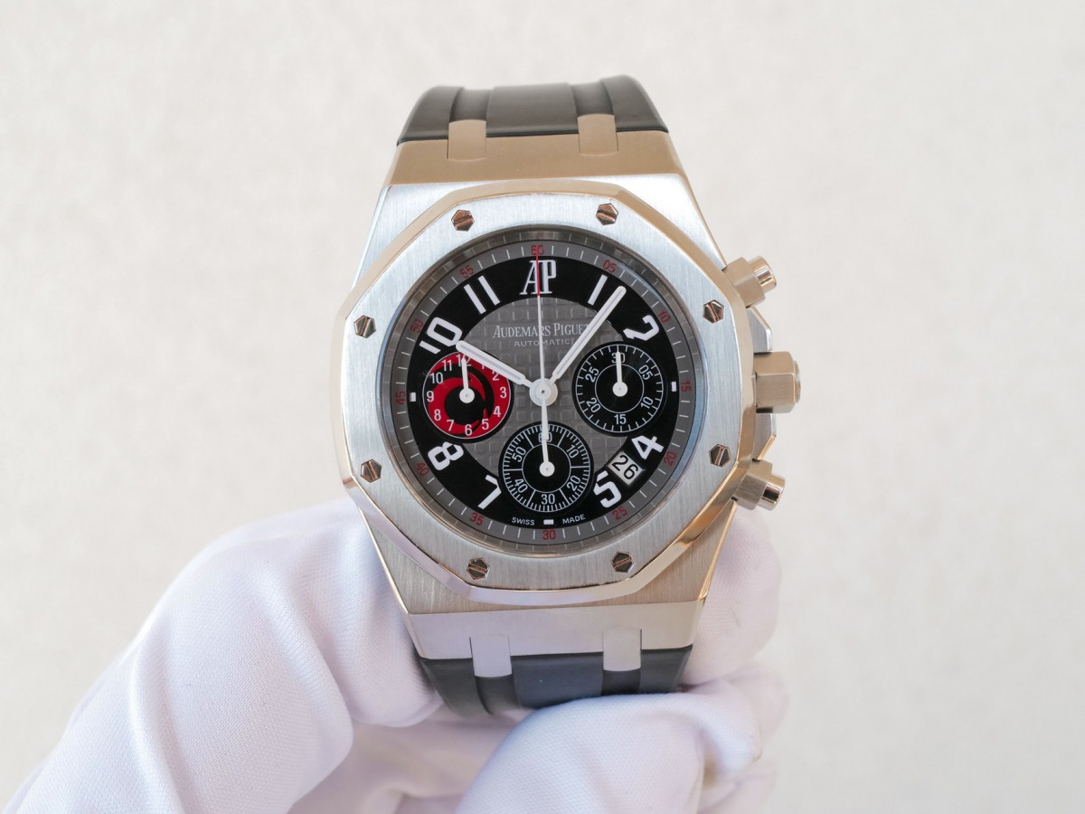 Швейцарские часы Audemars Piguet Royal Oak Chronograph 39 City Of Sails Limited Edition