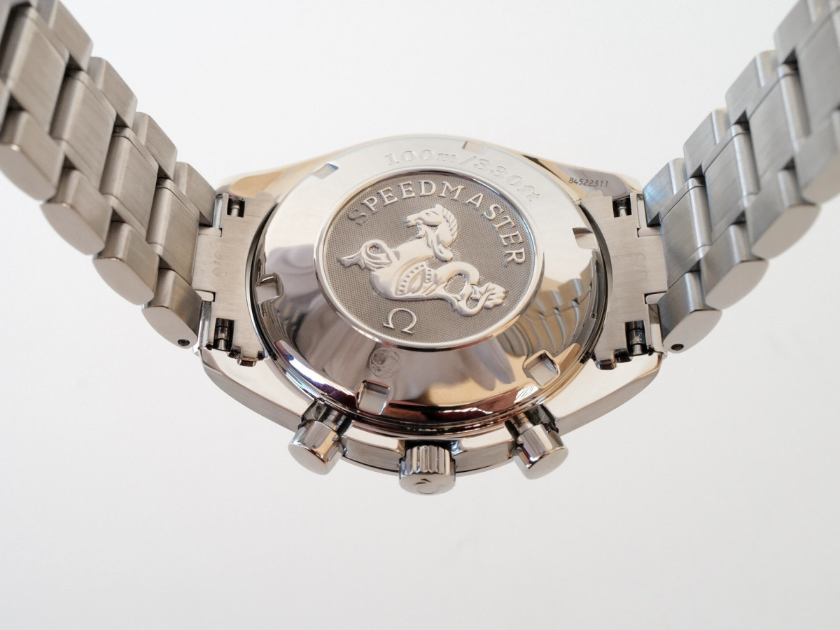 Швейцарские часы Omega Speedmaster Day Date 40 Chronograph Black Dial