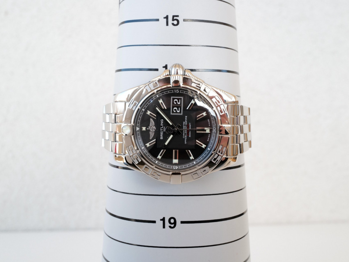 Швейцарський годинник Breitling Galactic 41 Black Dial