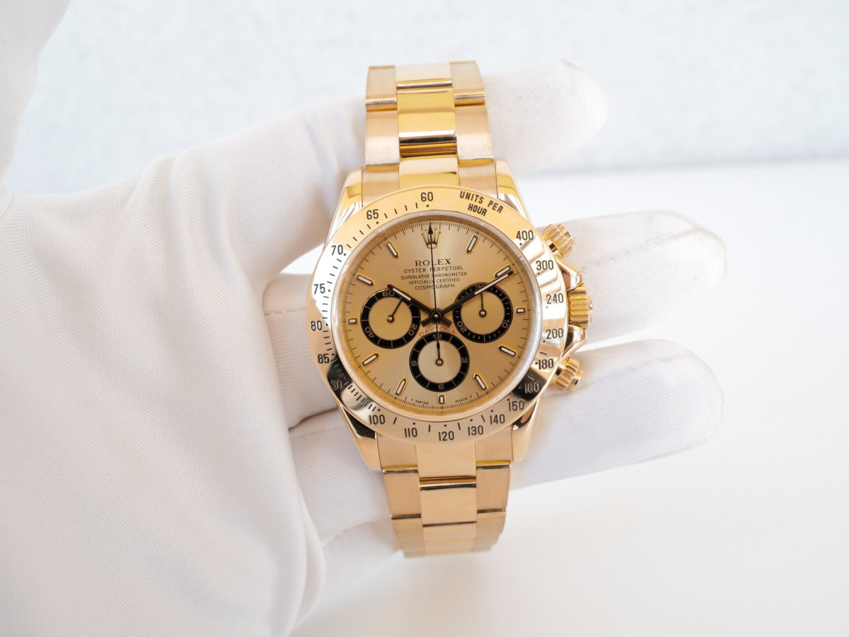 Швейцарський годинник Rolex Daytona Zenith 18K Yellow Gold Chronograph Champagne Dial