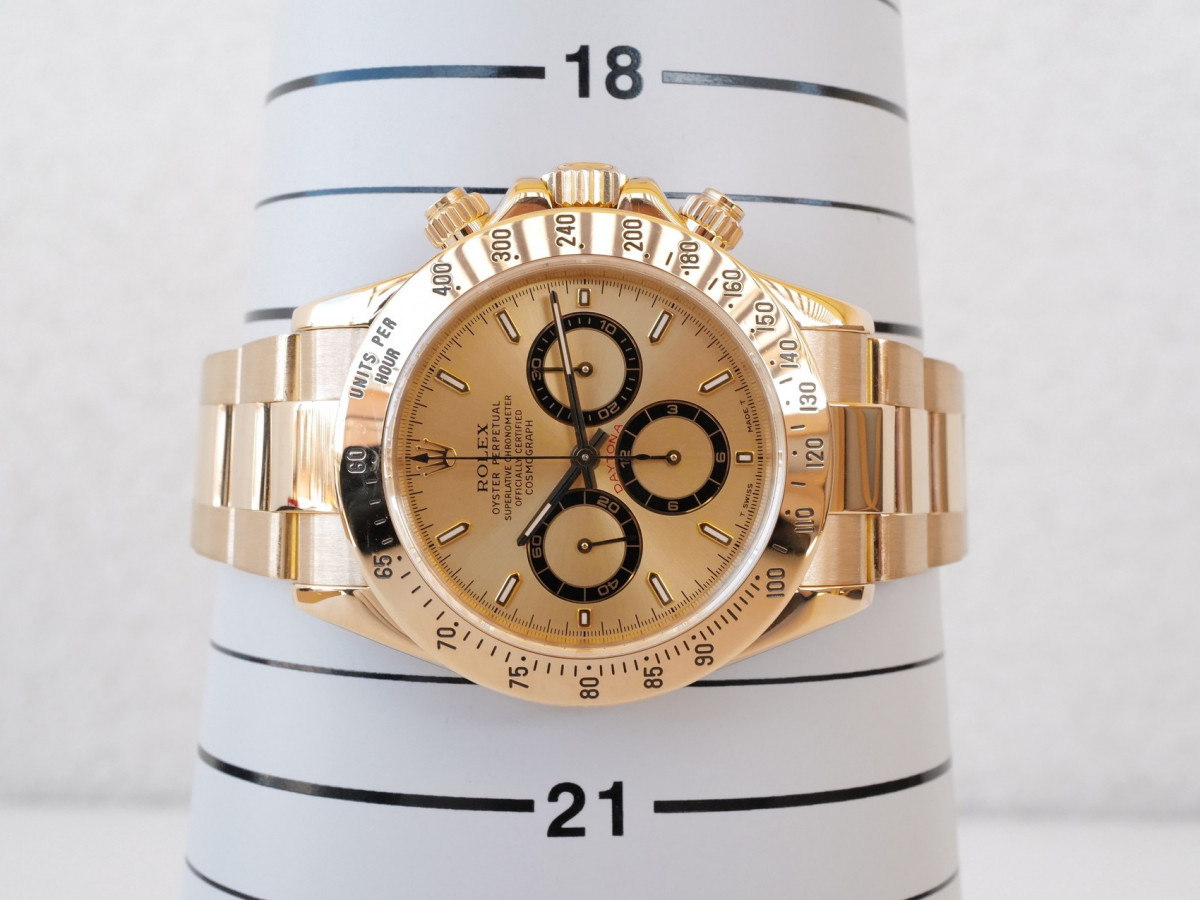 Швейцарський годинник Rolex Daytona Zenith 18K Yellow Gold Chronograph Champagne Dial
