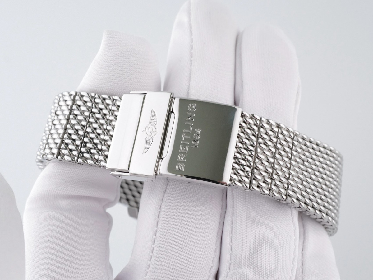 Швейцарские часы Breitling Transocean Chronograph Black Dial 43