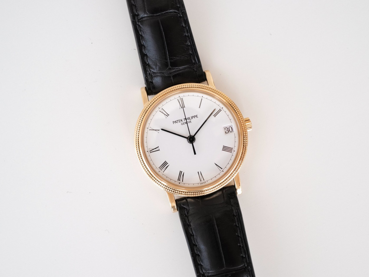 Швейцарские часы Patek Philippe Calatrava 33 Clou de Paris Automatic 18K Yellow Gold White Porcelain Dial