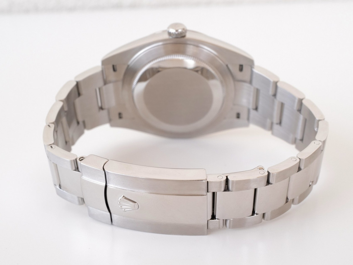 Швейцарський годинник Rolex Datejust 41 Oyster Rhodium Dial