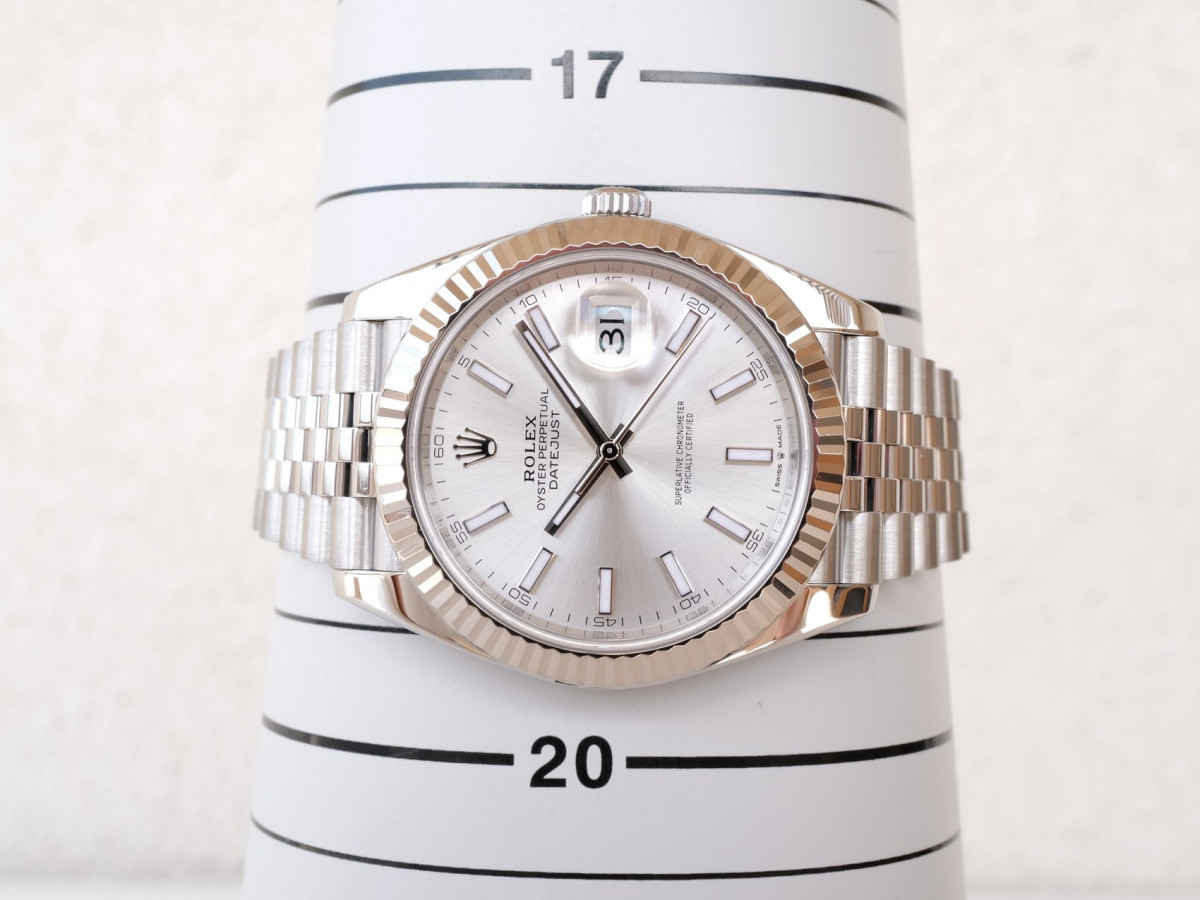 Швейцарський годинник Rolex Datejust 41 Silver Dial Jubilee