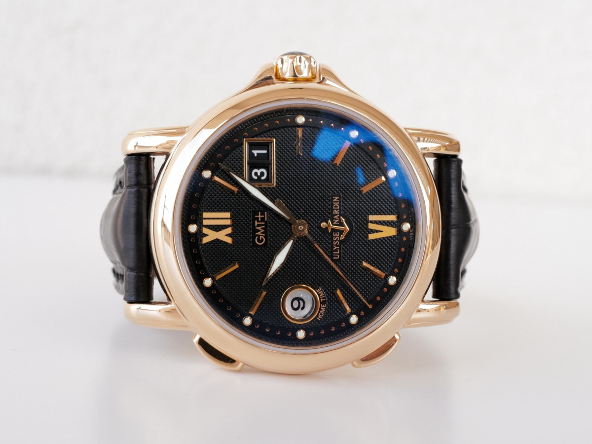 Швейцарские часы Ulysse Nardin 40 GMT Big Date 18K Rose Gold