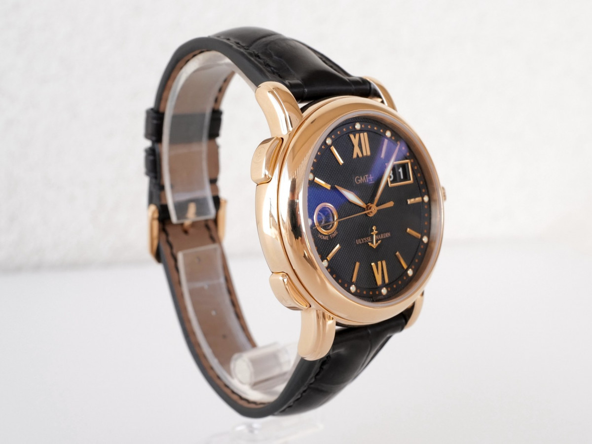 Швейцарские часы Ulysse Nardin 40 GMT Big Date 18K Rose Gold
