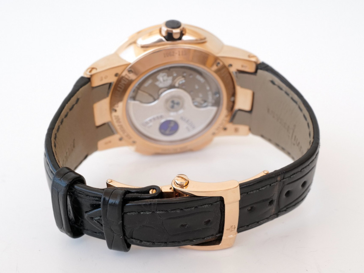 Швейцарские часы Ulysse Nardin Classico Complications Executive Moonstruck Worldtimer Limited Edition 18K Rose Gold 46