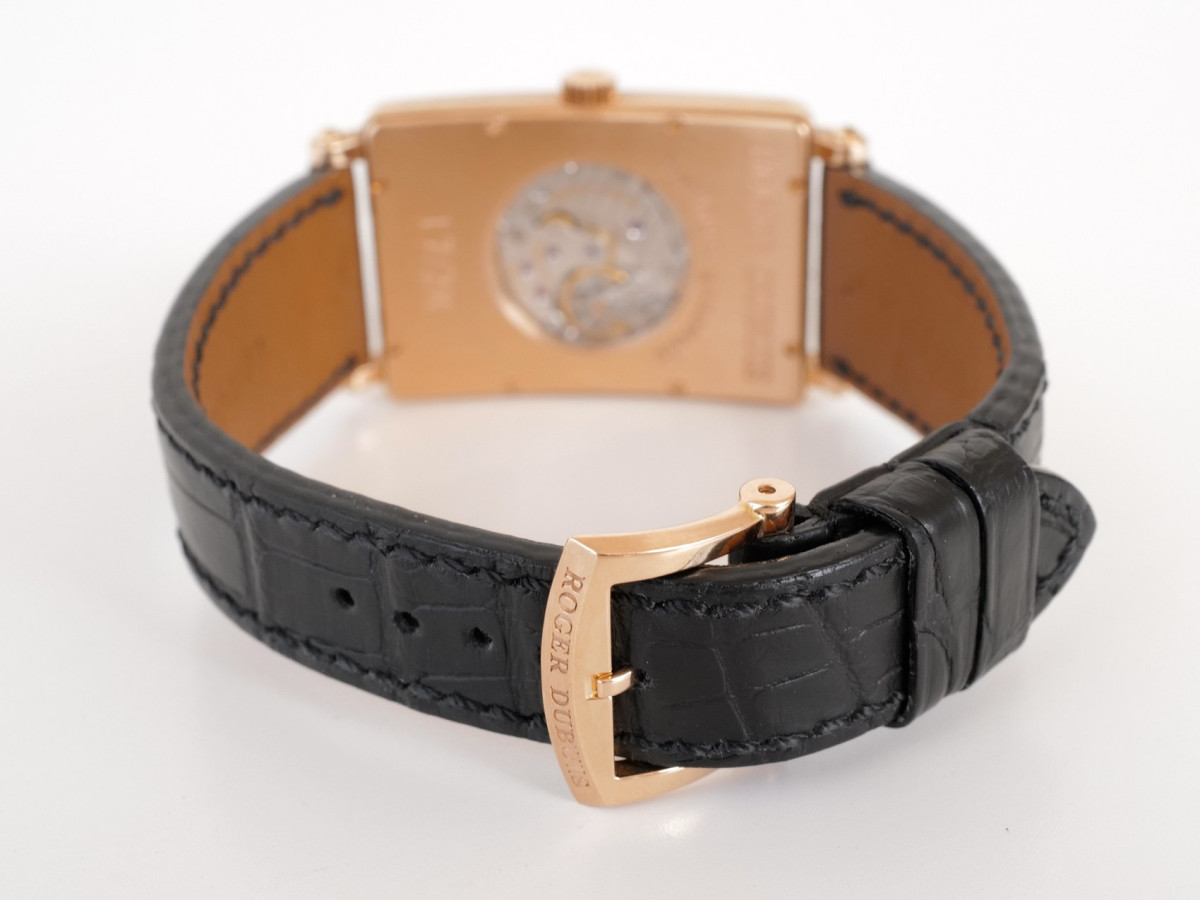 Швейцарський годинник Roger Dubuis Much More 18k Rose Gold Manual Wind Limited Edition