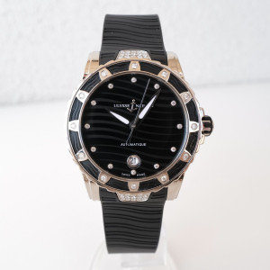Швейцарський годинник Ulysse Nardin Lady Diver Black Diamond Dial