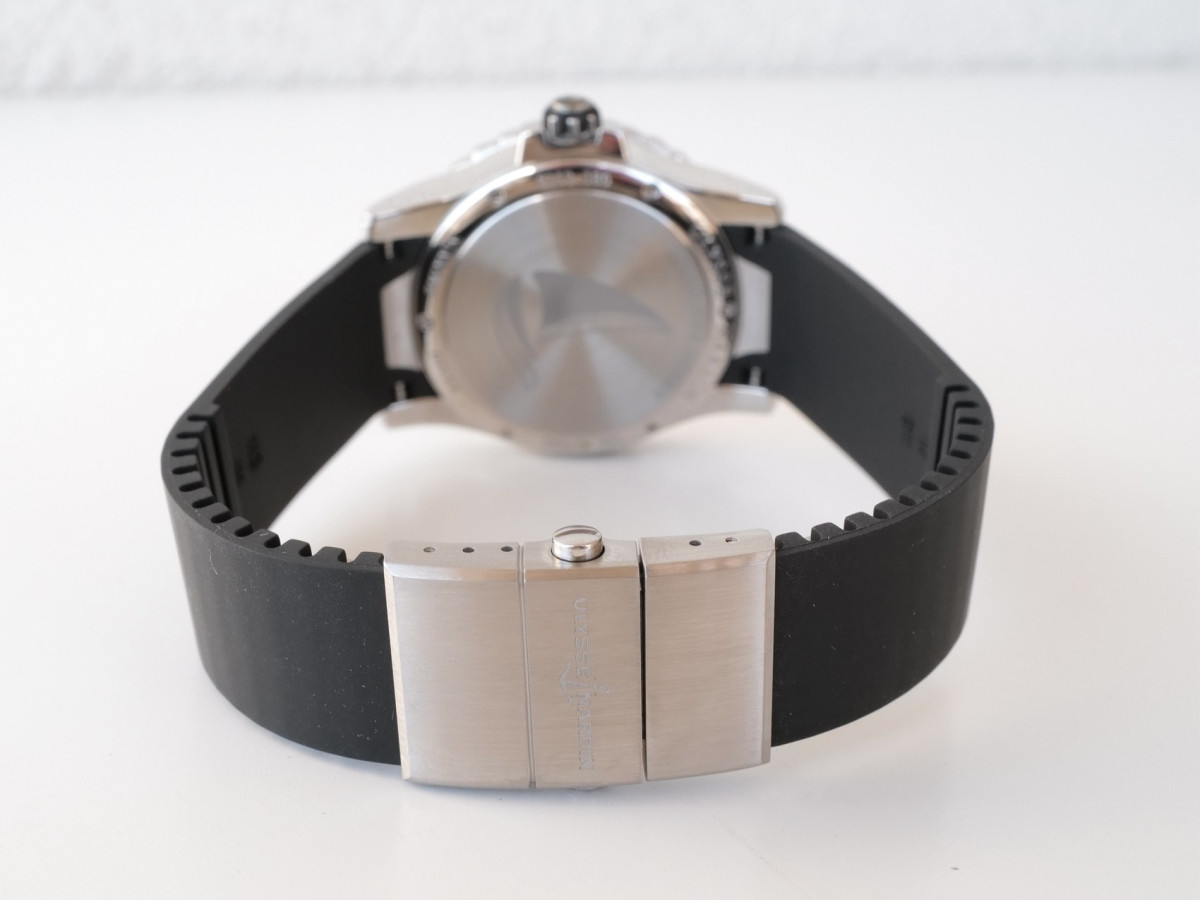 Швейцарские часы Ulysse Nardin Lady Diver Black Diamond Dial