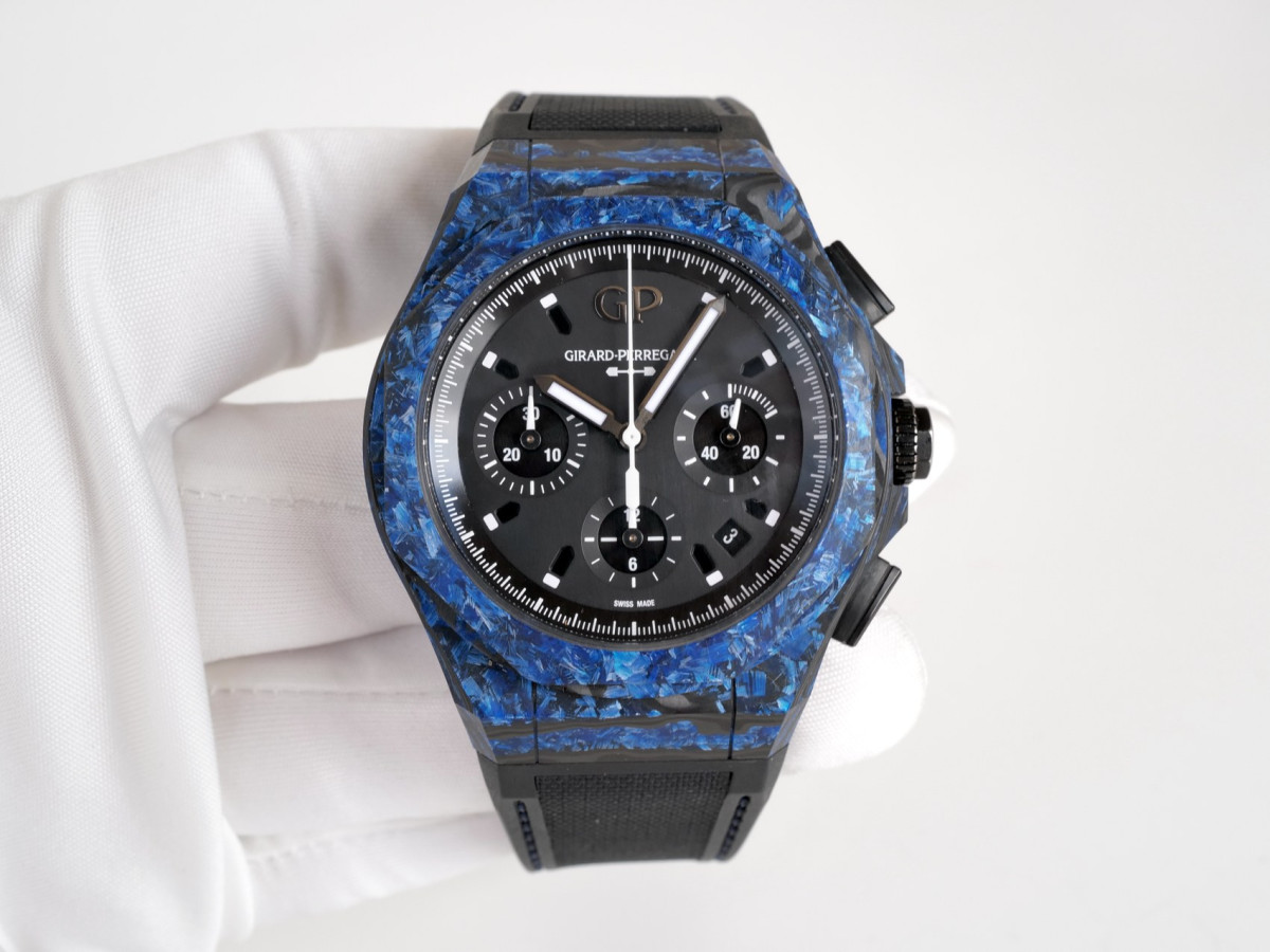 Швейцарський годинник Girard Perregaux Carbon Glass Laureato Absolute Rock 44 Limited Edition of 100