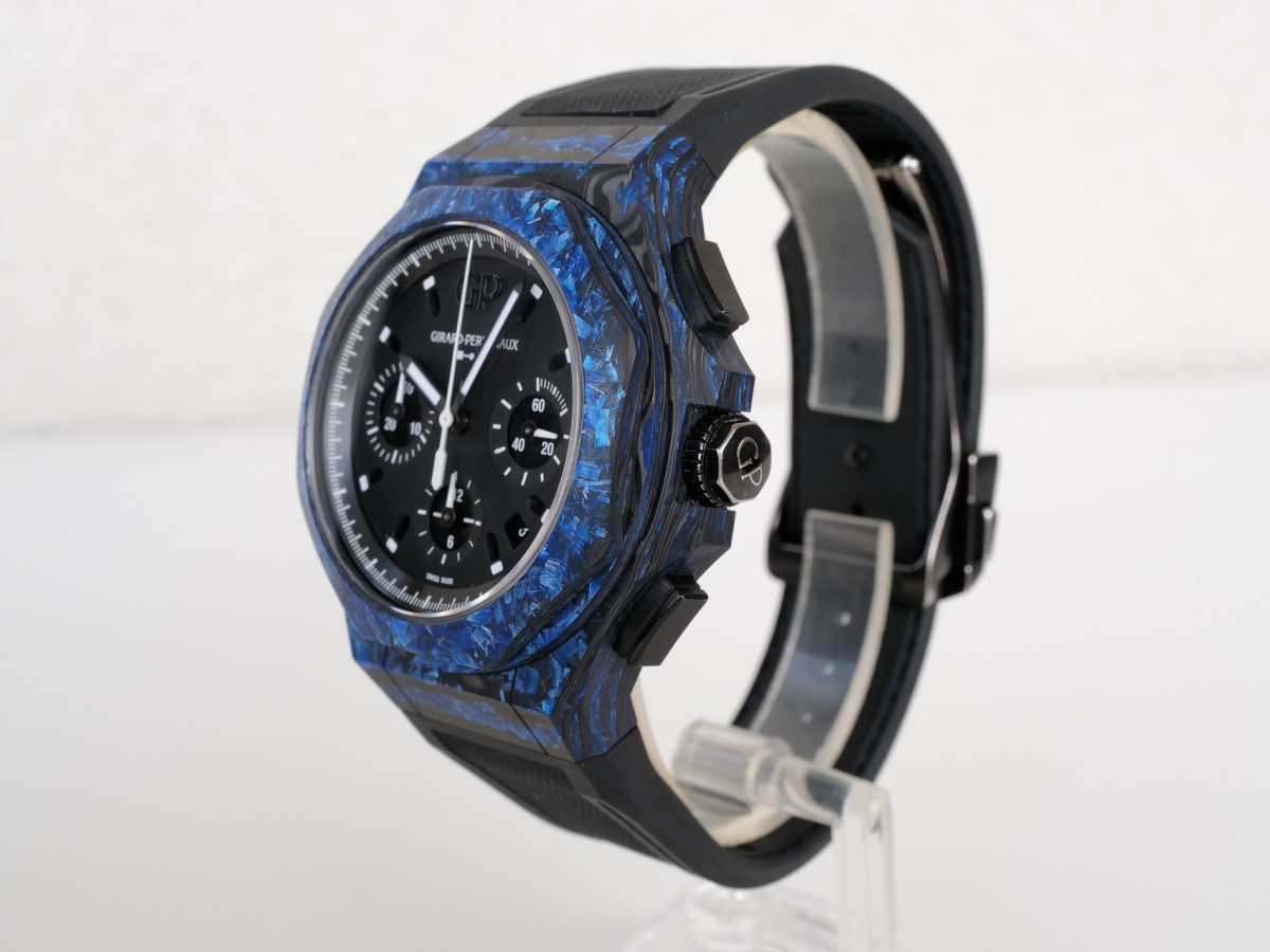 Швейцарський годинник Girard Perregaux Carbon Glass Laureato Absolute Rock 44 Limited Edition of 100