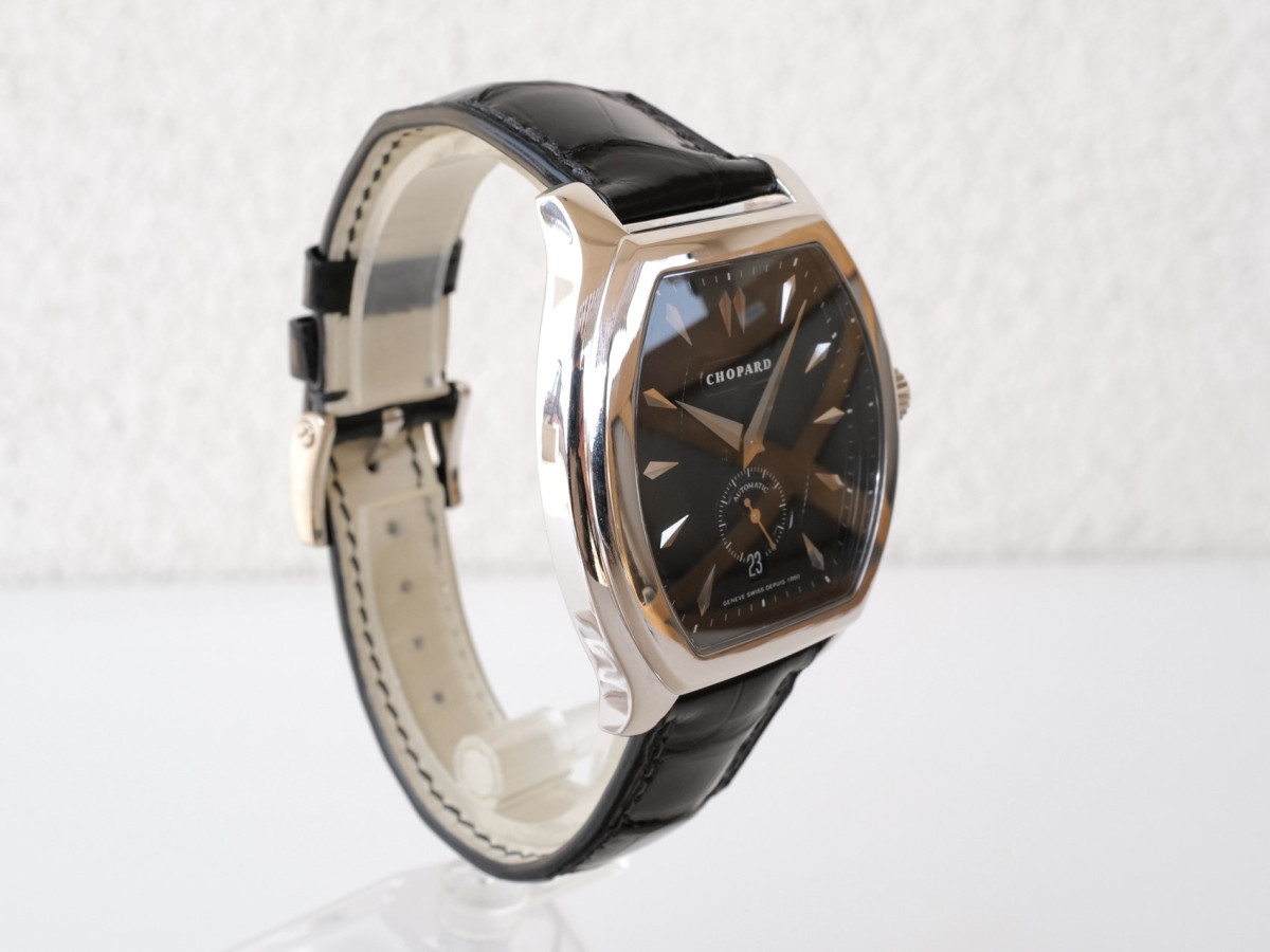 Швейцарские часы Chopard L.U.C. Tonneau 18K White Gold Limited Edition Black Dial