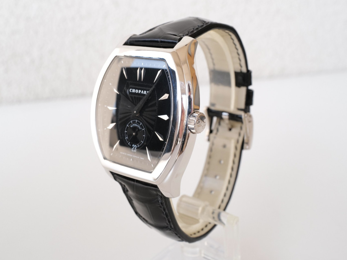 Швейцарские часы Chopard L.U.C. Tonneau 18K White Gold Limited Edition Black Dial