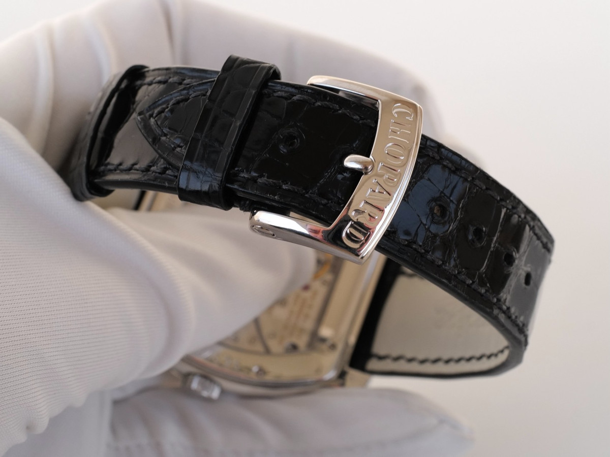 Швейцарские часы Chopard L.U.C. Tonneau 18K White Gold Limited Edition Black Dial