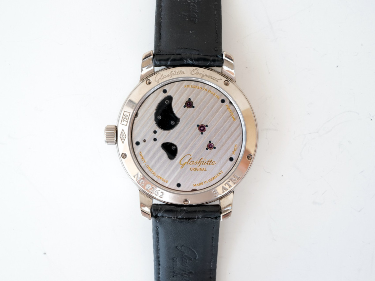 Швейцарський годинник Glashutte Original PanoInverse 42 XL 18K White Gold Manual Wind