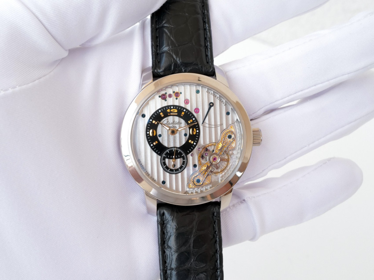 Швейцарський годинник Glashutte Original PanoInverse 42 XL 18K White Gold Manual Wind