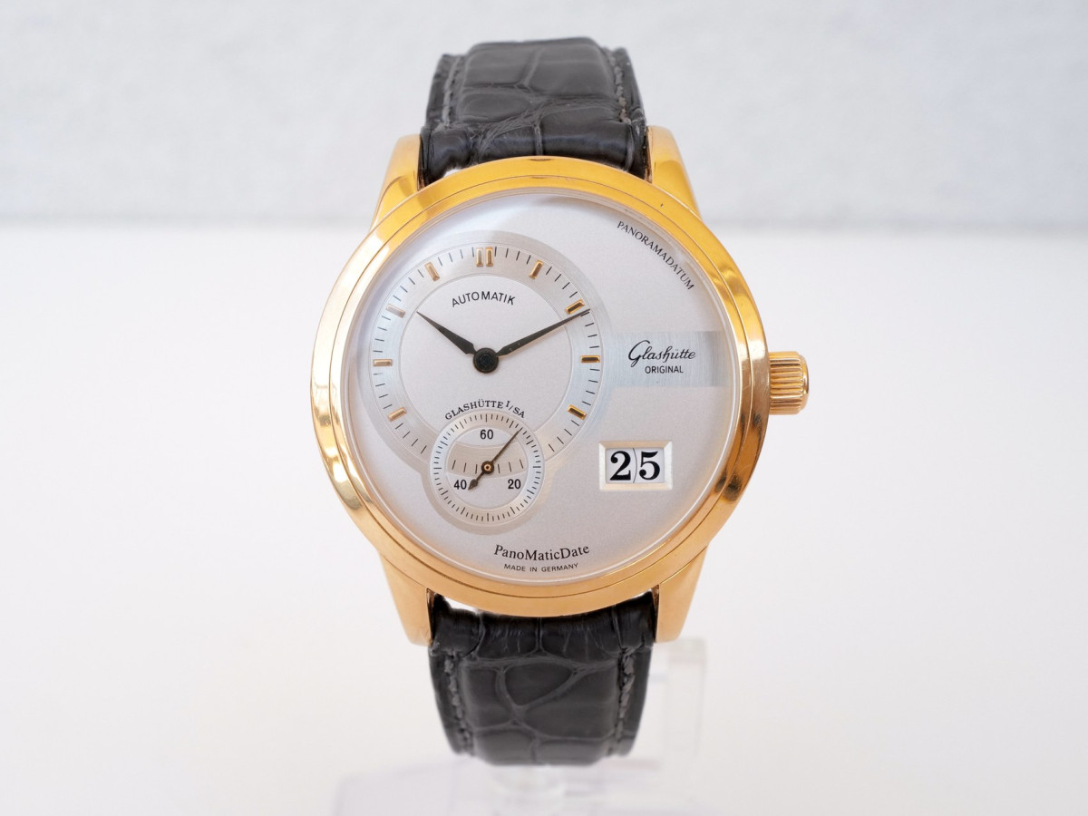 Швейцарський годинник Glashutte Original PanoMaticDate 18K Rose Gold 39