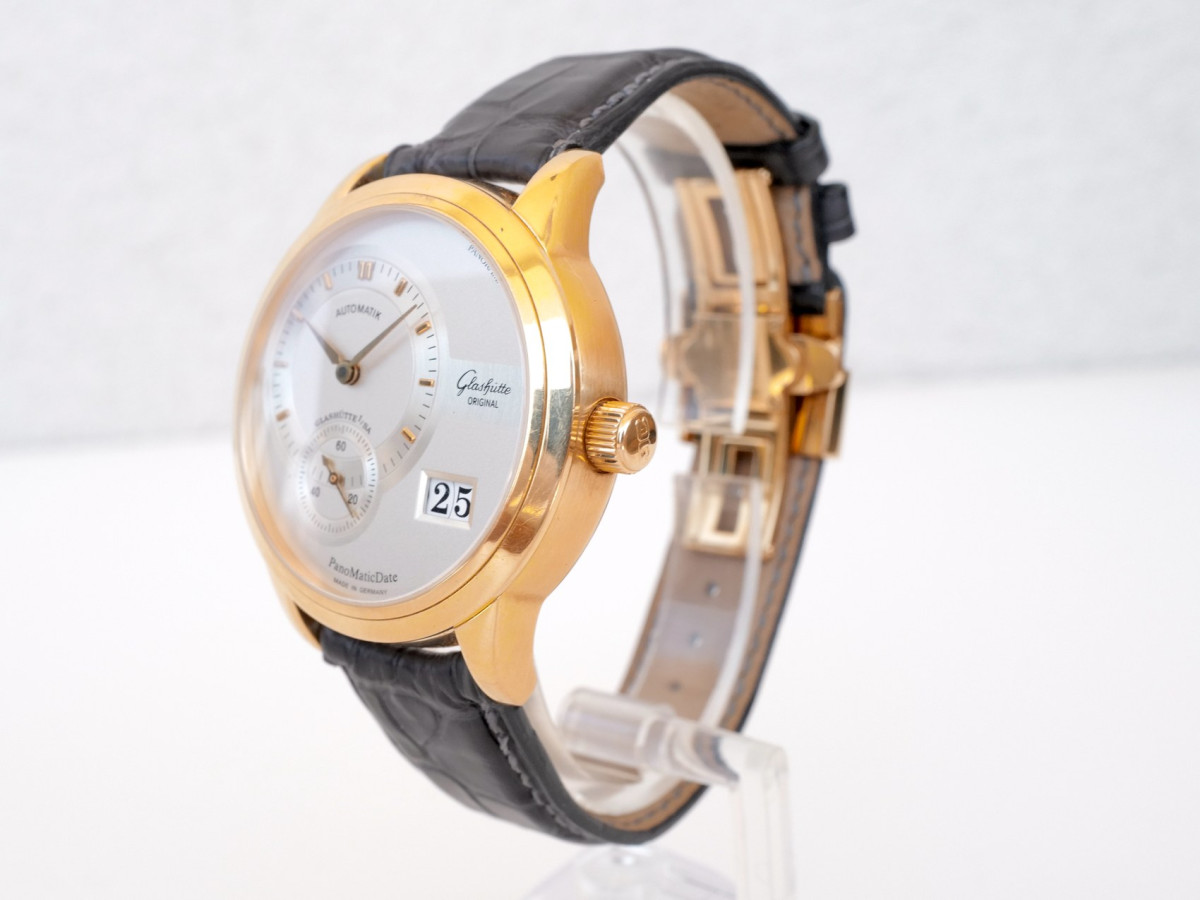 Швейцарський годинник Glashutte Original PanoMaticDate 18K Rose Gold 39