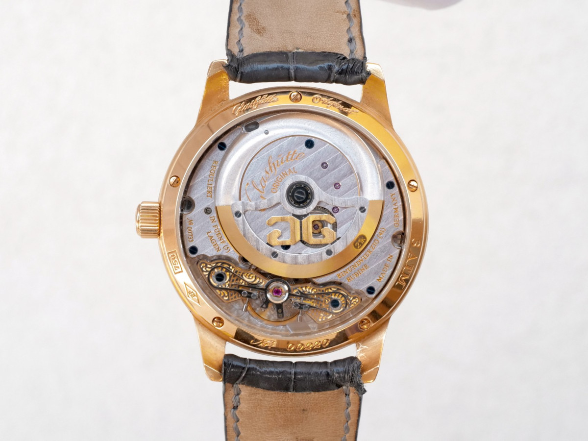 Швейцарський годинник Glashutte Original PanoMaticDate 18K Rose Gold 39