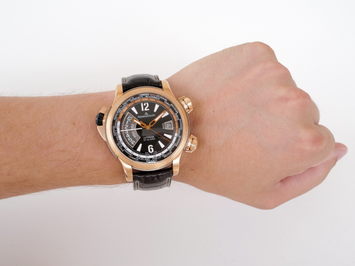 Швейцарские часы Jaeger-LeCoultre Master Compressor Extreme W-Alarm 46 Valentino Rossi 18K Rose Gold