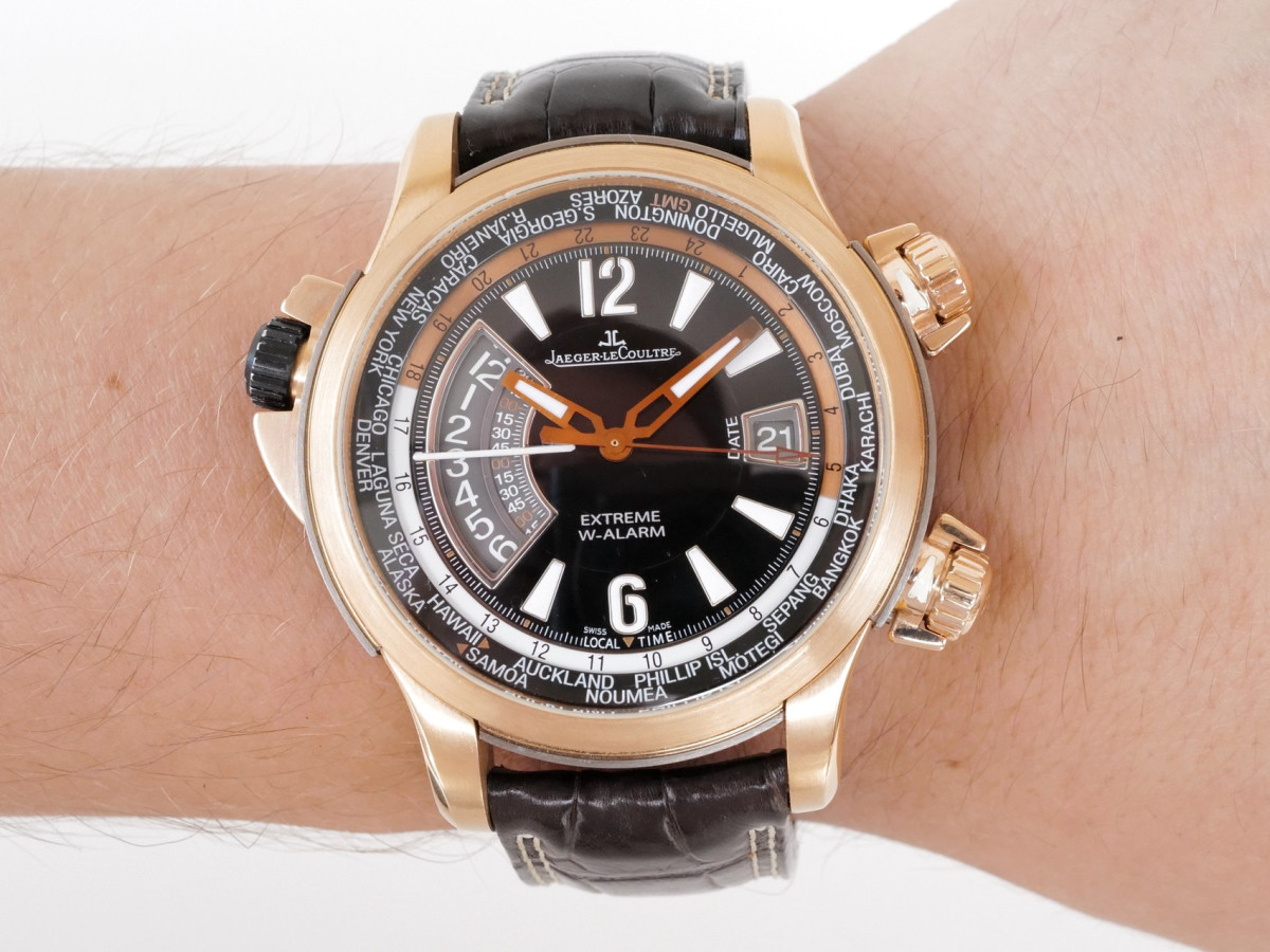 Швейцарские часы Jaeger-LeCoultre Master Compressor Extreme W-Alarm 46 Valentino Rossi 18K Rose Gold