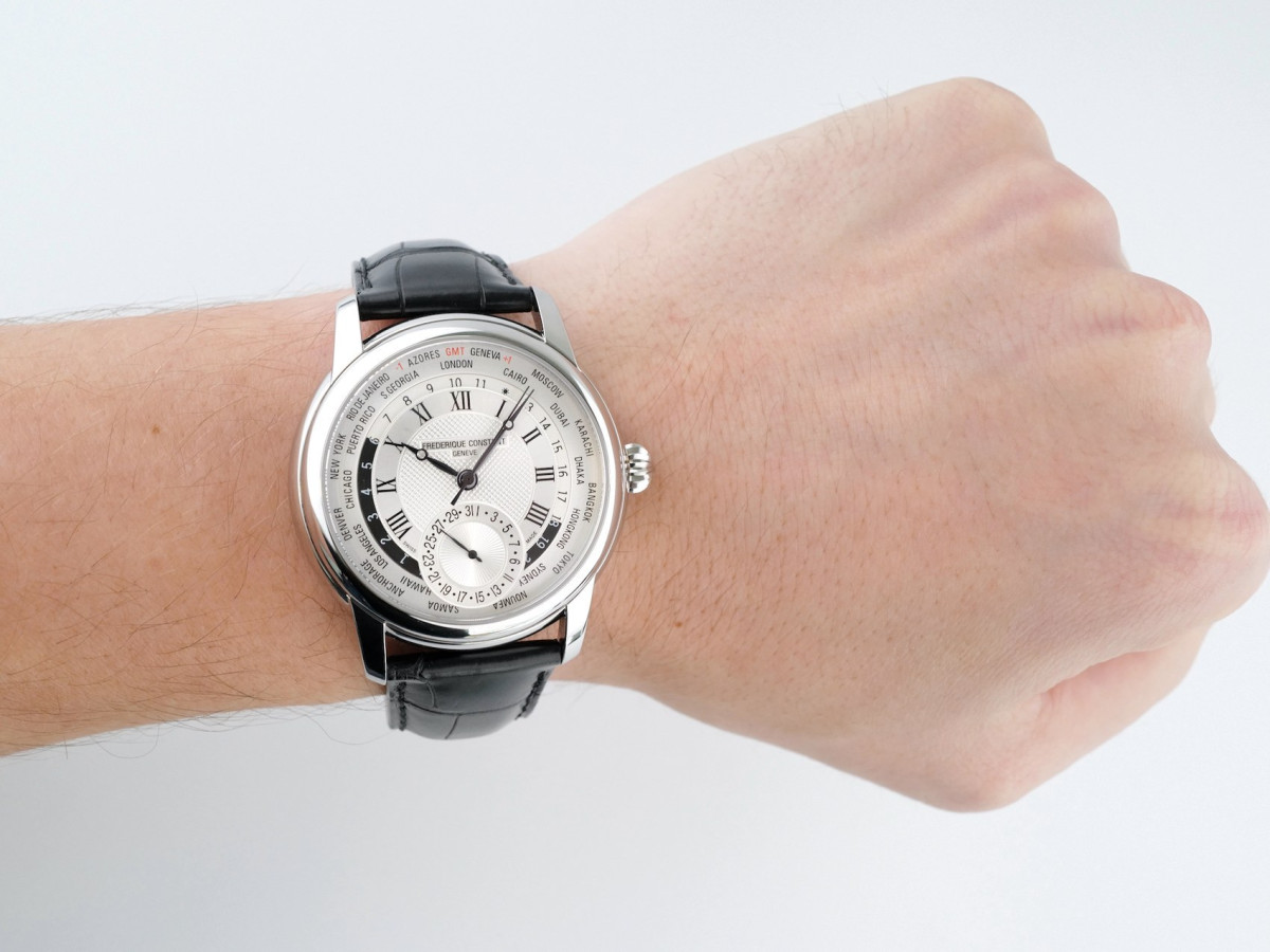 Швейцарський годинник Frederique Constant Worldtimer 42 Silver Dial Limited Edition