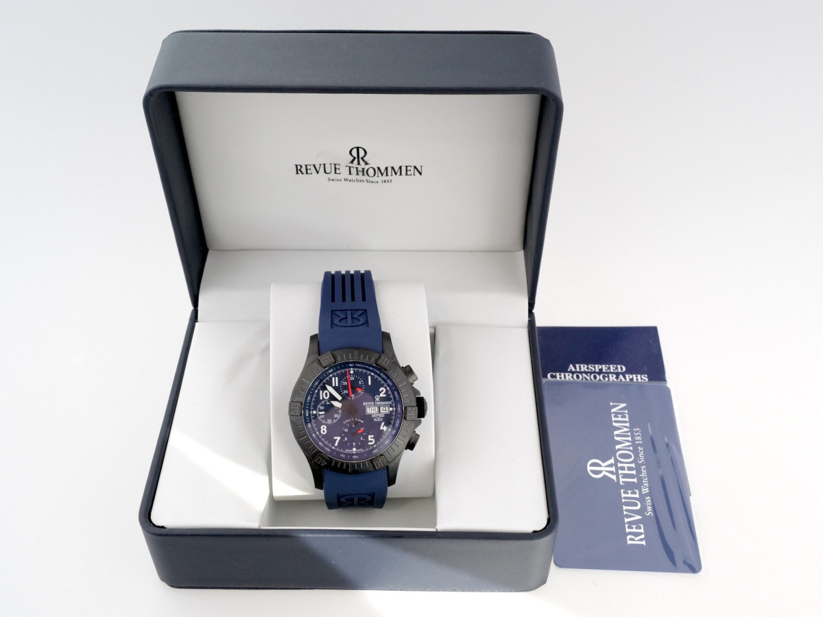 Швейцарський годинник Revue Thommen Air Speed Chronograph 43