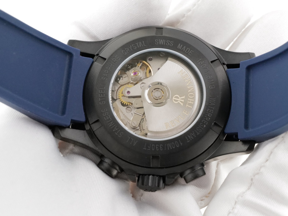 Швейцарський годинник Revue Thommen Air Speed Chronograph 43