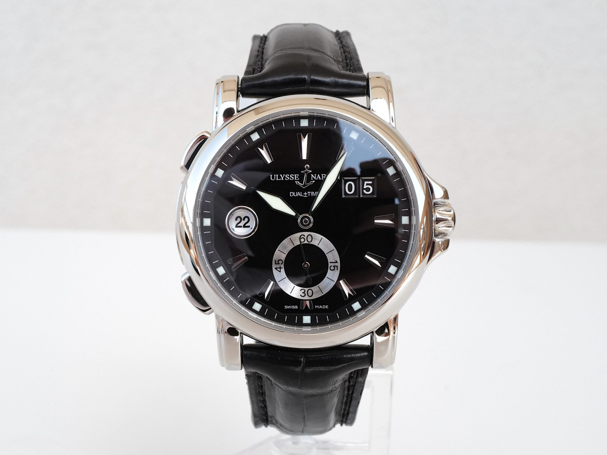 Швейцарские часы Ulysse Nardin GMT Big Date 42 Black Dial