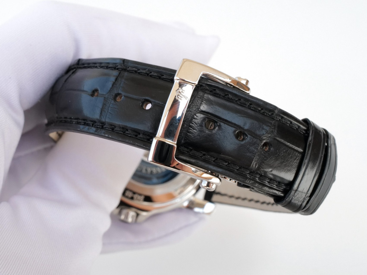 Швейцарские часы Ulysse Nardin GMT Big Date 42 Black Dial