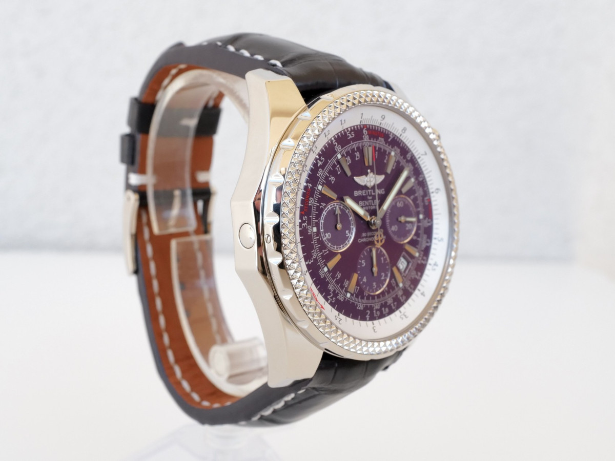 Швейцарские часы Breitling Bentley Motors T Chronograph 49 Burgundy Purple Violet Dial