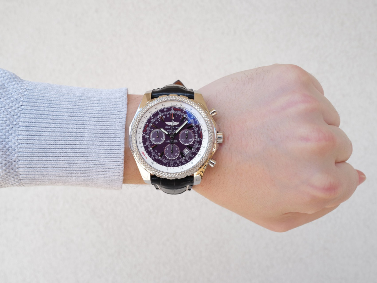 Швейцарские часы Breitling Bentley Motors T Chronograph 49 Burgundy Purple Violet Dial