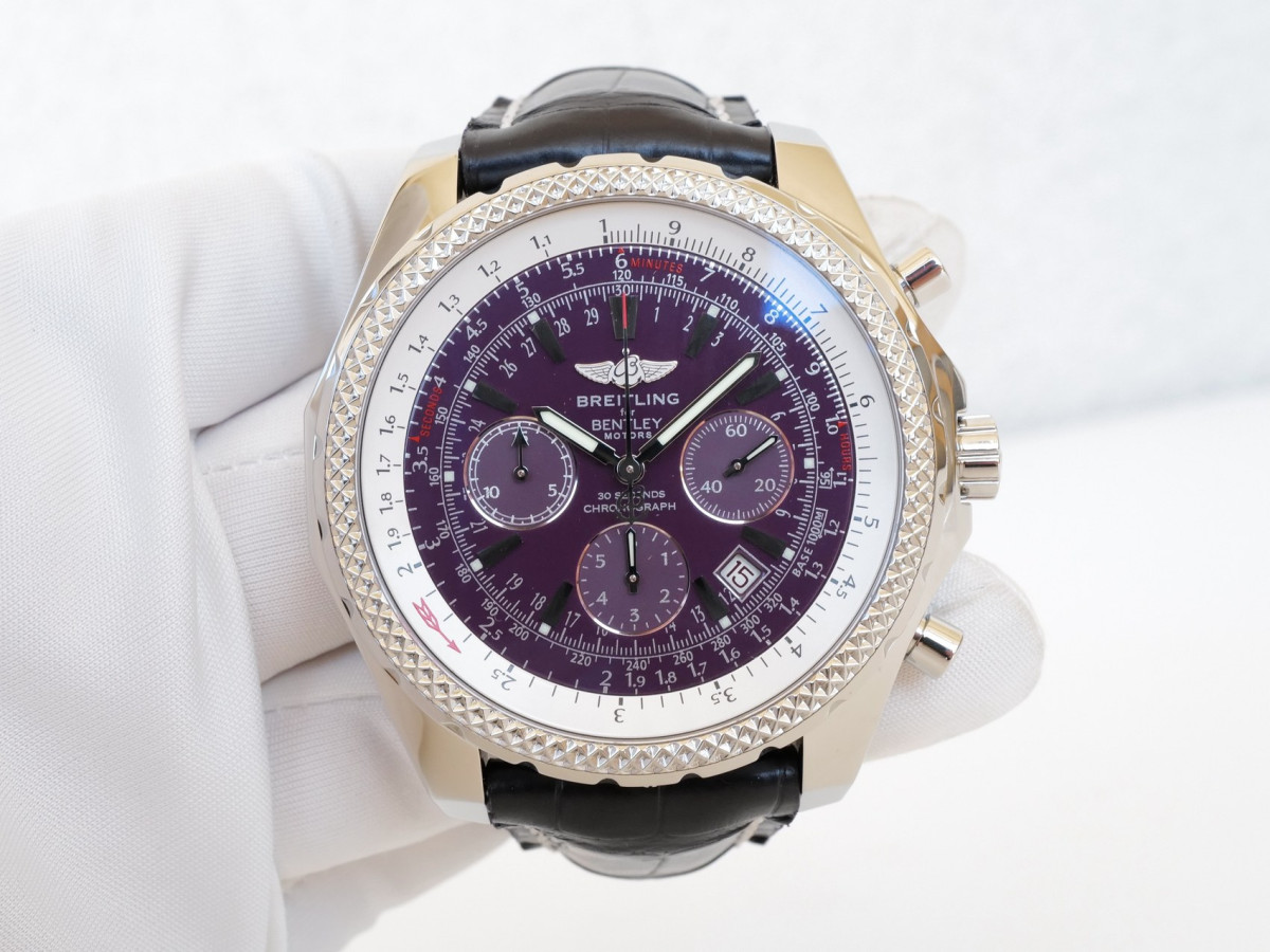 Швейцарские часы Breitling Bentley Motors T Chronograph 49 Burgundy Purple Violet Dial