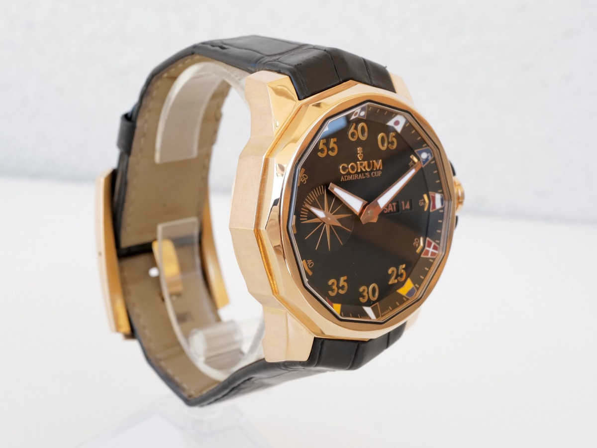 Швейцарський годинник Corum Admiral's Cup Challenger 48 Competition 18K Rose Gold