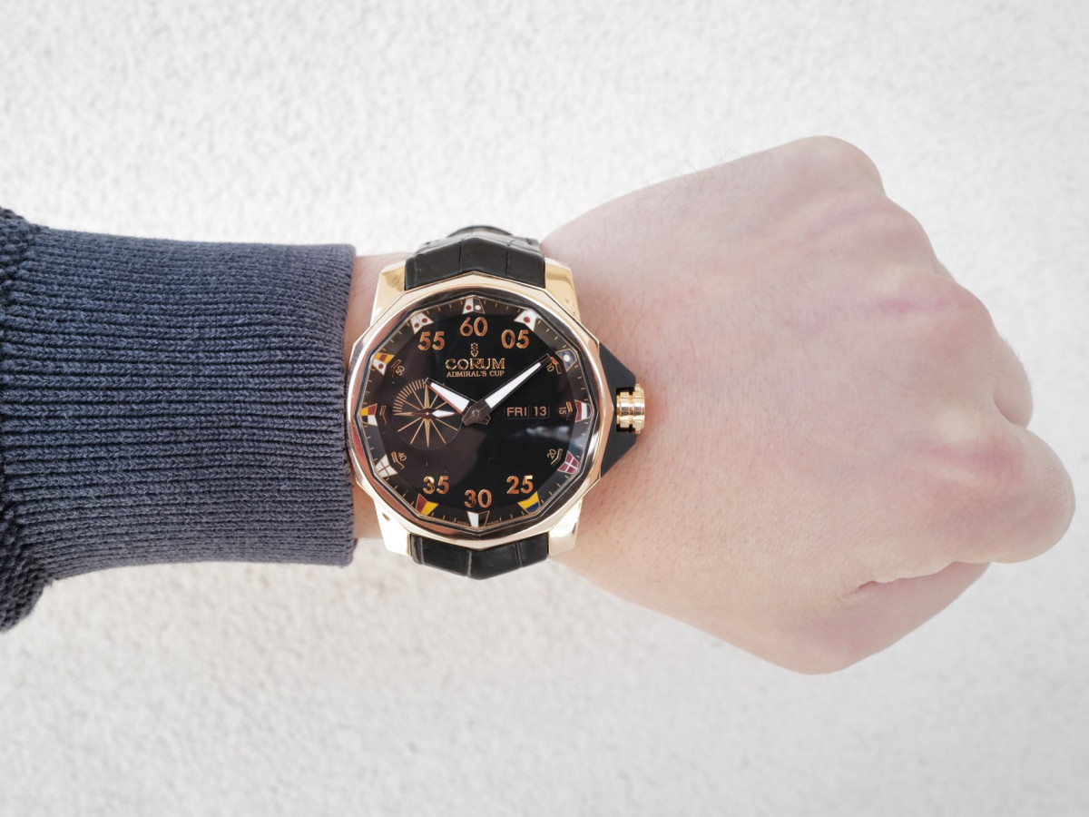 Швейцарський годинник Corum Admiral's Cup Challenger 48 Competition 18K Rose Gold