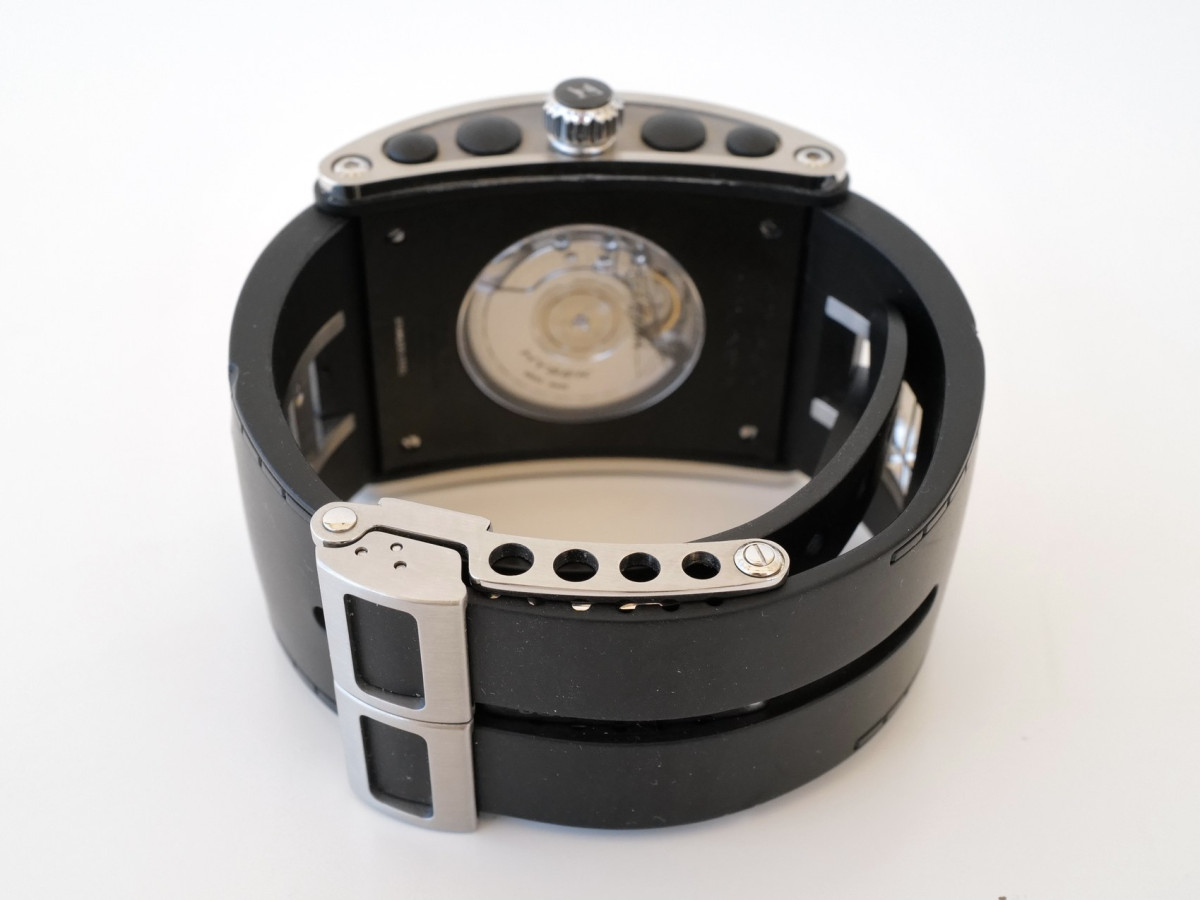 Швейцарський годинник Jorg Hysek Kilada 41 Power Reserve Big Date