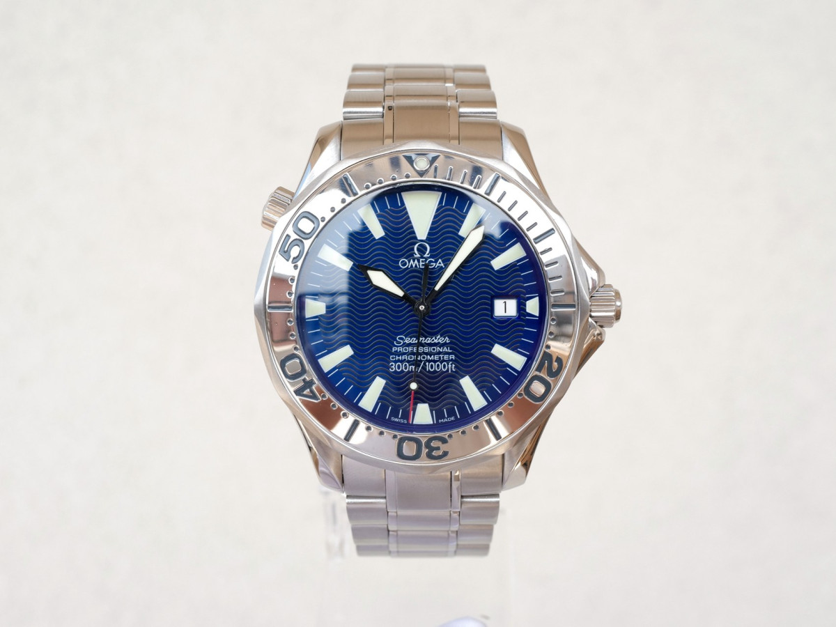 Швейцарские часы Omega Seamaster Diver 41 300M Automatic Electric Blue Dial
