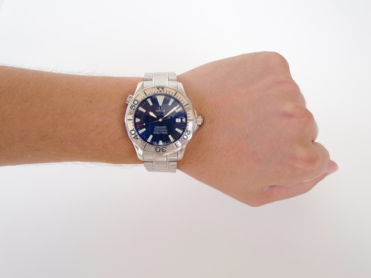 Швейцарские часы Omega Seamaster Diver 41 300M Automatic Electric Blue Dial