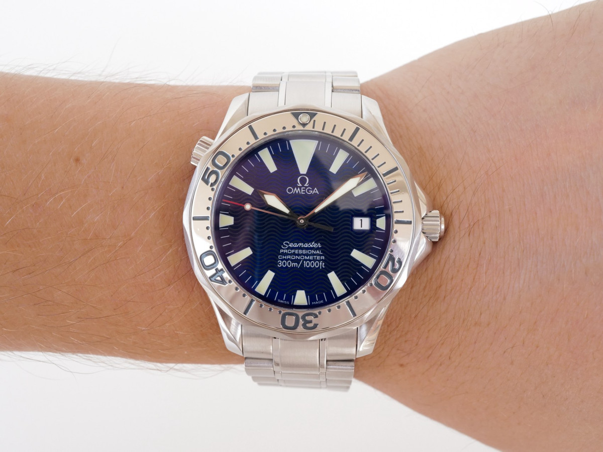 Швейцарские часы Omega Seamaster Diver 41 300M Automatic Electric Blue Dial