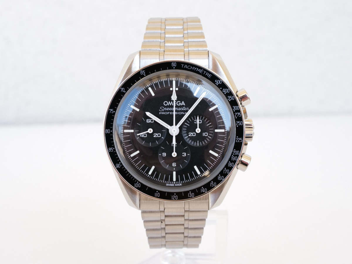 Швейцарские часы Omega Speedmaster Moonwatch Professional 42 Manual Wind Co‑Axial Master Chronometer Chronograph