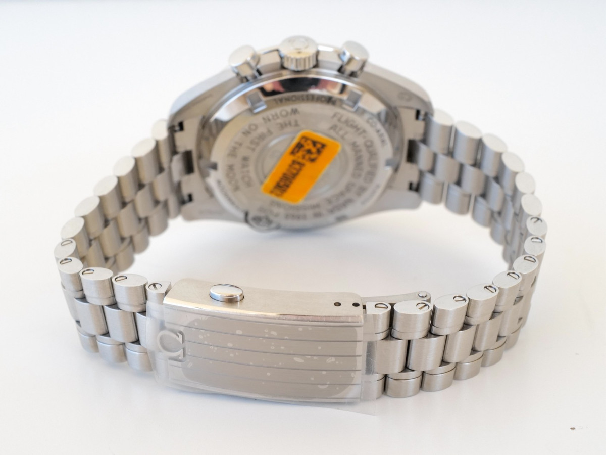 Швейцарские часы Omega Speedmaster Moonwatch Professional 42 Manual Wind Co‑Axial Master Chronometer Chronograph