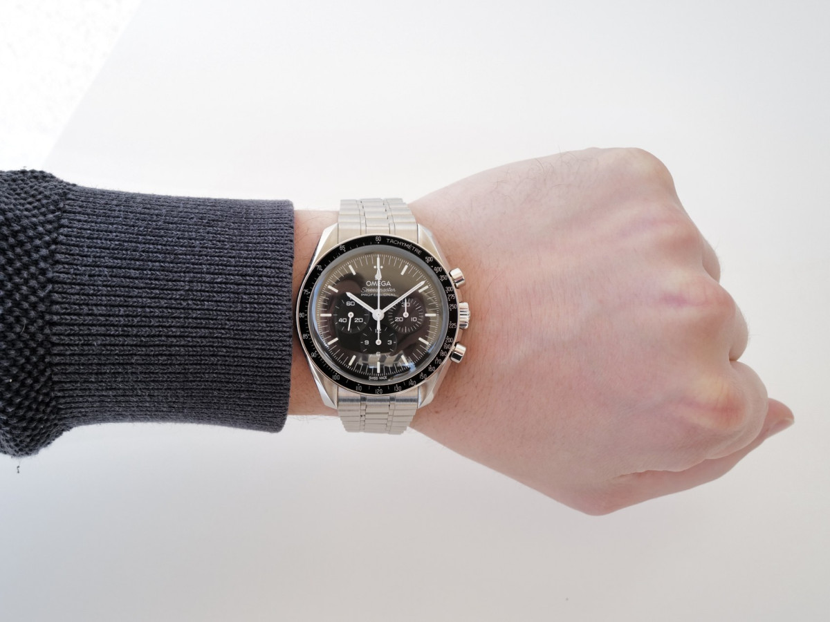Швейцарские часы Omega Speedmaster Moonwatch Professional 42 Manual Wind Co‑Axial Master Chronometer Chronograph