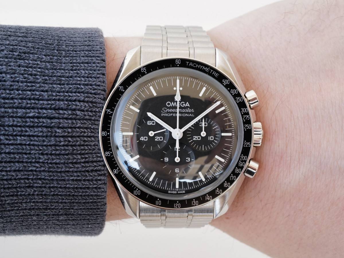 Швейцарские часы Omega Speedmaster Moonwatch Professional 42 Manual Wind Co‑Axial Master Chronometer Chronograph