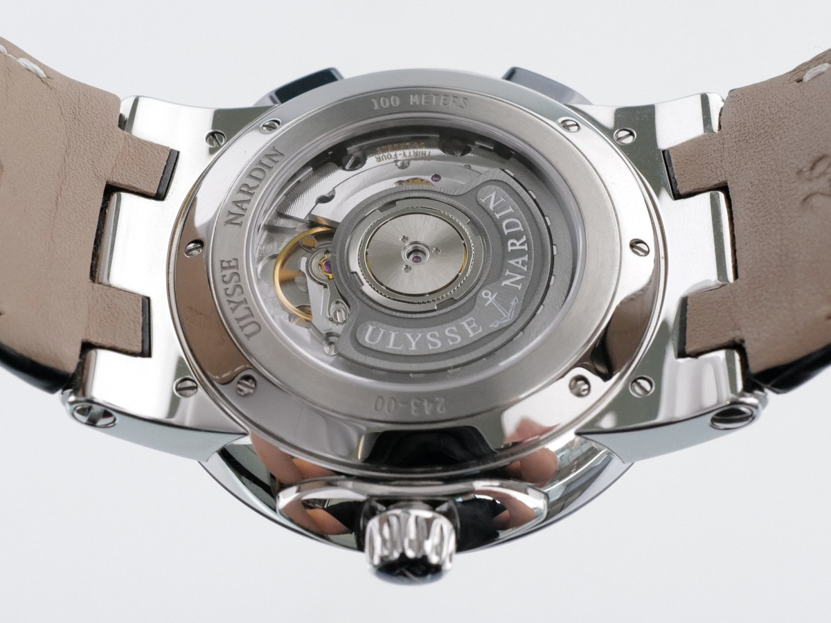 Швейцарський годинник Ulysse Nardin Executive 43 Dual Time Blue Dial