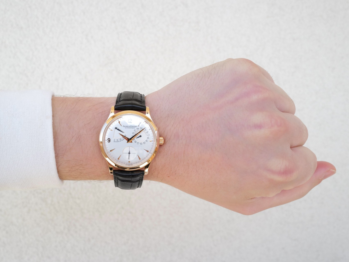 Швейцарские часы Jaeger-LeCoultre Master Control 37 Reserve De Marche Power Reserve Date Small Seconds 18K Rose Gold